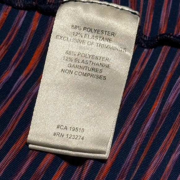 š„3 for$50š„LolĆ« | ZipUp Athletic Jacket UPF 50+ Navy/Striped | Small | EUC - Picture 5 of 5